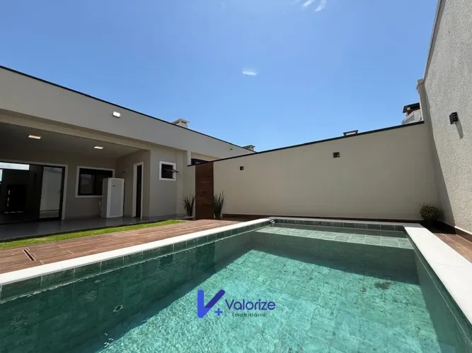 Casa 3 Quartos Suíte e Piscina Praia de Leste