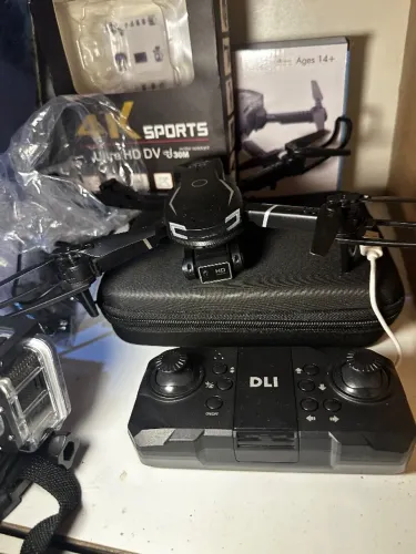 Vendo Drone Semi novo / Com Gopro / Para práticar