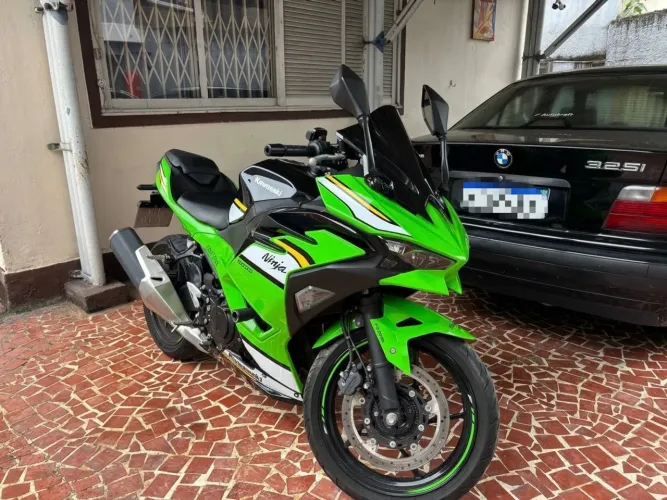 Kawasaki Ninja 500 SE 2025