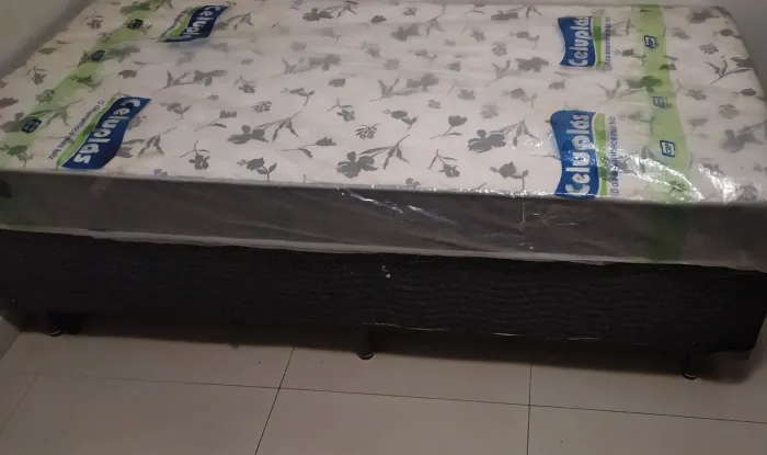 Cama box de solteiro com colchão