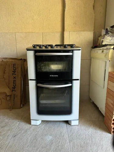 Fogão Electrolux 4 Bocas - Acendimento Automático - Bom Estado