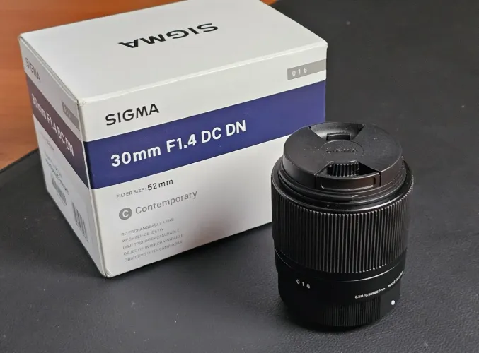 Lente Sigma 30mm f1.8 Sony E