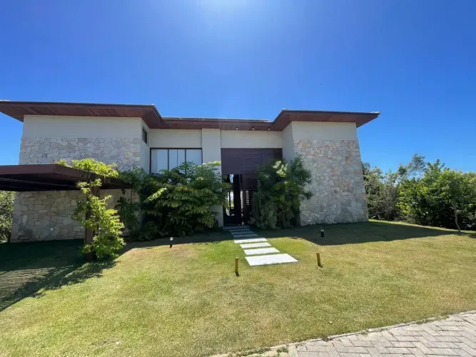 Casa a venda em Praia do Forte com 5 suites piscina e área gourmet no Praia Bella