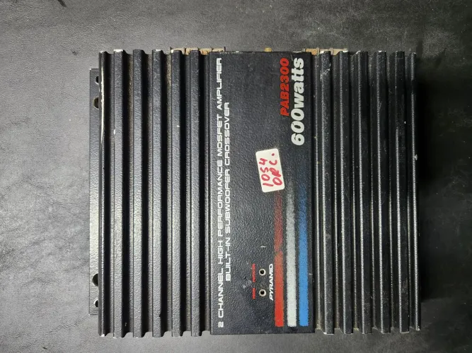 Módulo Amplificador Pyramid PAB2300 600W - 2 Canais (Mosfet / Crossover)