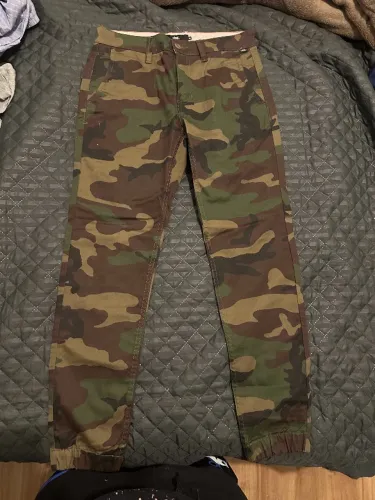 Calça Vans Authentic Chino Slim Camo