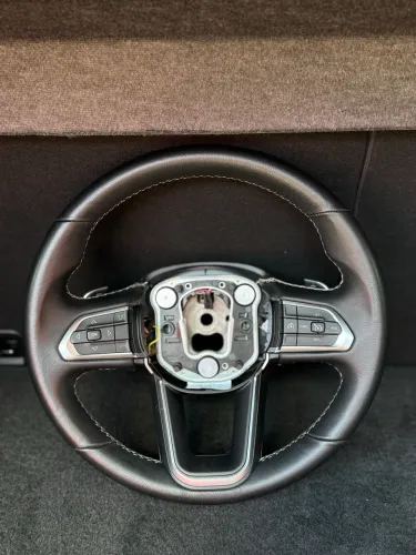Volante com Paddle Shift (borboletas) Jeep Renegade T270 2022 em dia