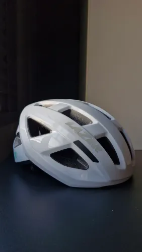 Capacete Lazer Tonic Branco Uci Kineticore Melhor Que Mips 240g M 55 59cm