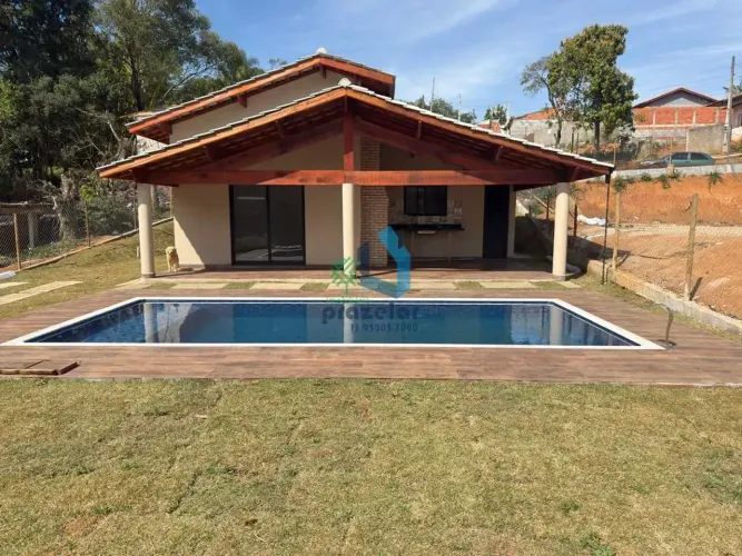 Imóvel para venda possui 600 metros quadrados com 3 quartos em Dona Catarina - Mairinque -