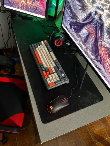 Vende se pc gamer