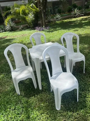 Jogo de Mesa de Plástico Certificado pelo INMETRO