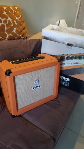Amplificador de guitarra Orange Crush 35RT