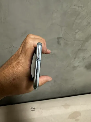 SANSUNG S10