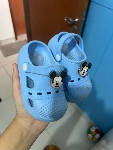 Crocs mickey 20 que acende