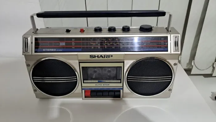 Boombox Sharp