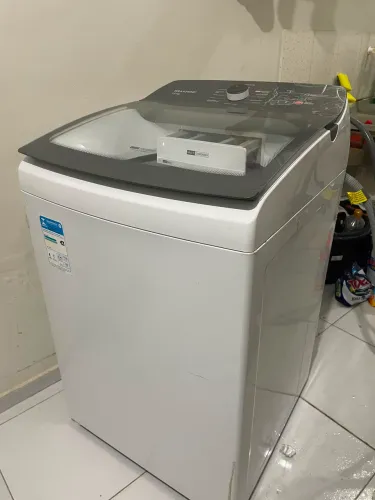 Máquina Brastemp 13kg Seminova, no plástico ainda com 1 ano e meio de uso!
