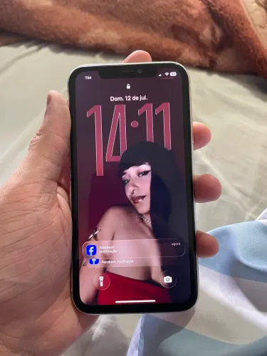Vendo ou troco iphone 11 128gb e 12 64gb