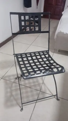 Cadeira dobrável de ferro