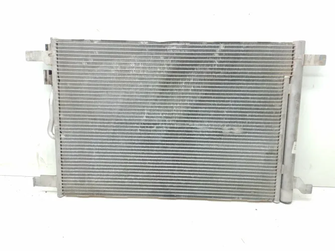 Condensador Ar Condicionado Vw Golf Gti 2.0 2013 / 2014