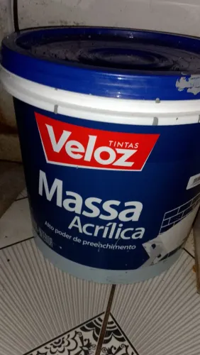 Massa acrílica