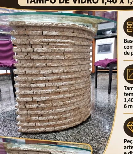 **Mesa de Jantar Quadrada 1,40 x 1,40 m - Vidro Temperado e Base de Pedra**