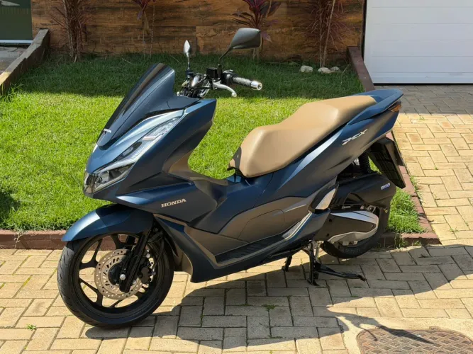 PCX DLX 160, 2024