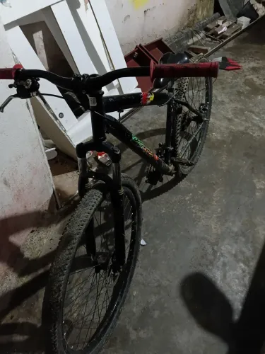 BIKE ARO 29 BOA PARA QUEM GOSTA DE DAR GRAU E FAZER TRILHAS