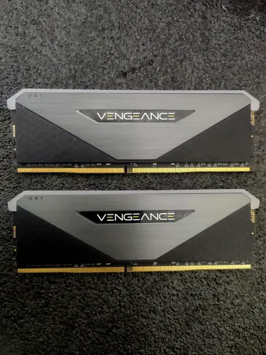 Memória RAM 64GB (2x32GB) Corsair Vengeance 3200MHz CL16