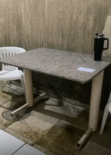 Mesa de granito