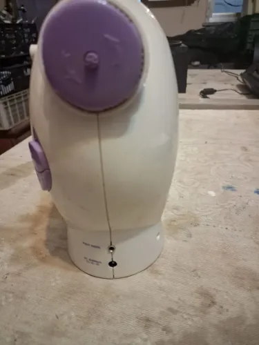 Maquina de costura portátil nao sei se funciona