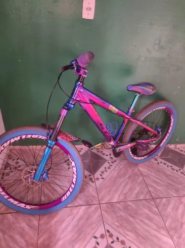 Vende-se uma bike GTA camaleão top