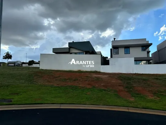Terreno em condomínio com 476,99m² à venda no Alphaville 2