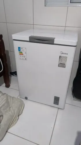 Freezer semi novo 