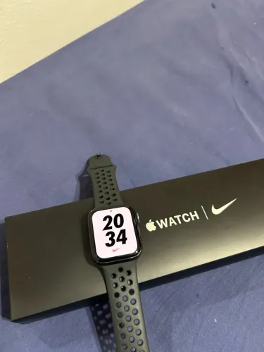 Apple Watch Séries SE Nike 44 MM