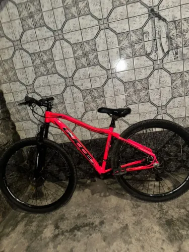 Bicicleta seminova aro 20