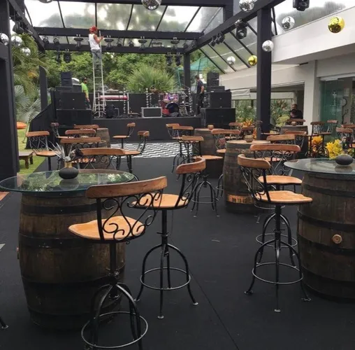 Barril decorativo carvalho europeu