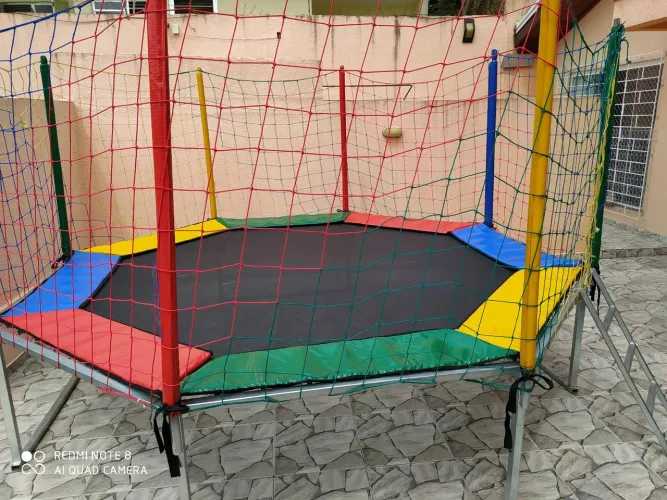 Cama elástica/ pula pula/ piscina bolinhas 