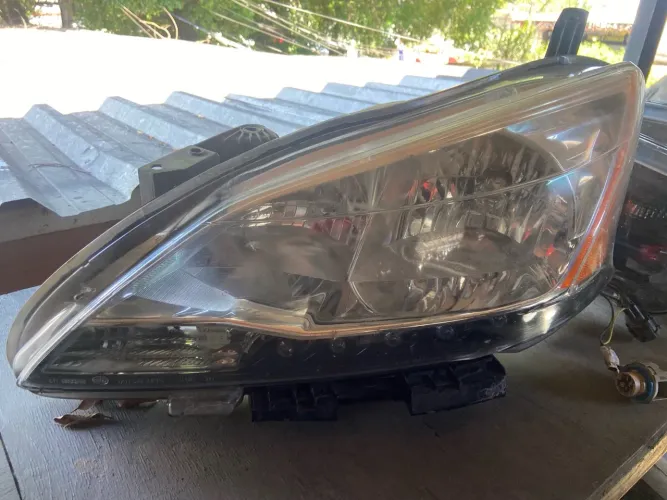B farol do sentra 2015