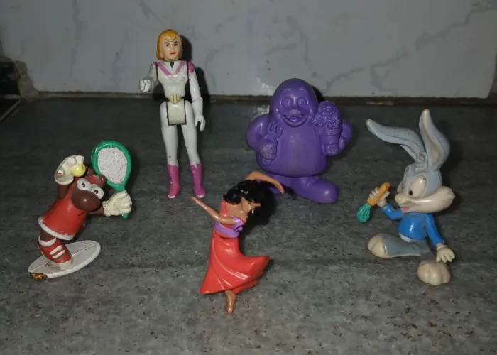 Bonequinhos em Miniaturas (Preço por cada)