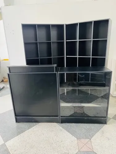 Balcão caixa c/ vitrine + kit Colmeia preto MDF 