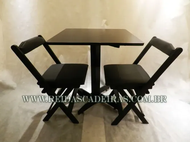 Mesa fixa de madeira de lei maciça 