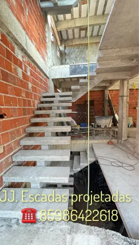 Escadas em concreto armado (LEIA O ANÚNCIO)