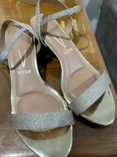 Salto Vizzano - 39 (brilhoso dourado)