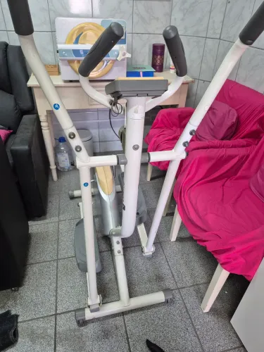 Aparelho Elíptico Transport para Exercícios