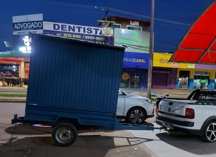 Trailer/maquina de sorvete italianinha trifasica. aceito moto