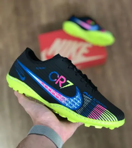 Chuteira Nike CR7 Flyknit 
