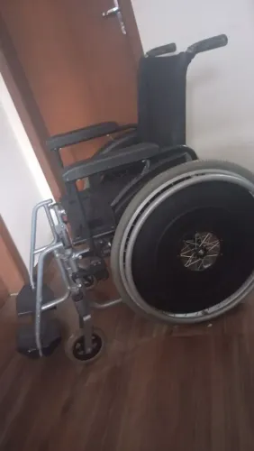 Cadeira de Rodas Confortável e Prática ortobras