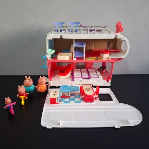 Pepa Pig Peppas Family Motorhome