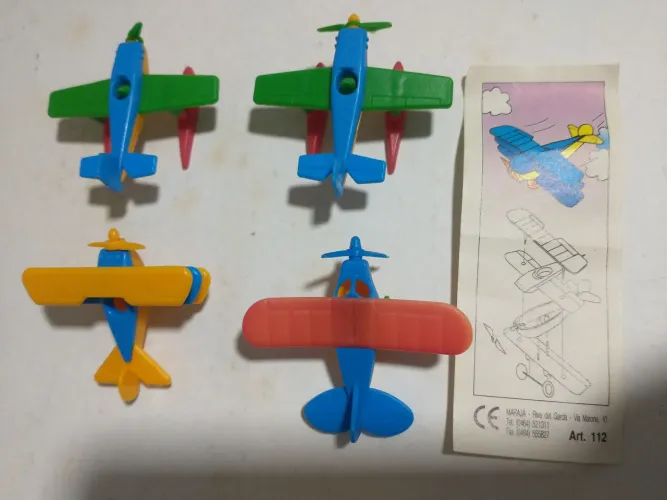 Coleção aviões marajá tipo Kinder ovo Brasilflex