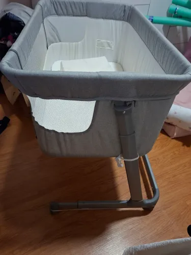 Moisés acoplável à cama dos pais e com rodinhas! Novinho