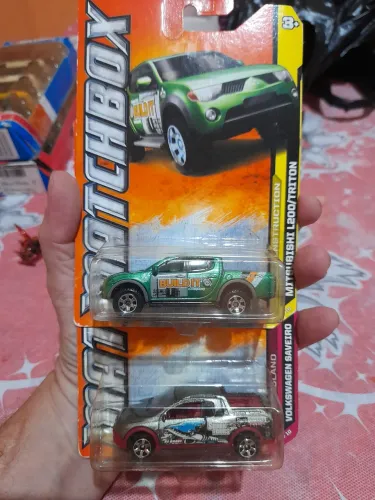Miniaturas matchbox saveiro e l200